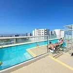 Terrazas Vista al Mar y Piscina Espectacular